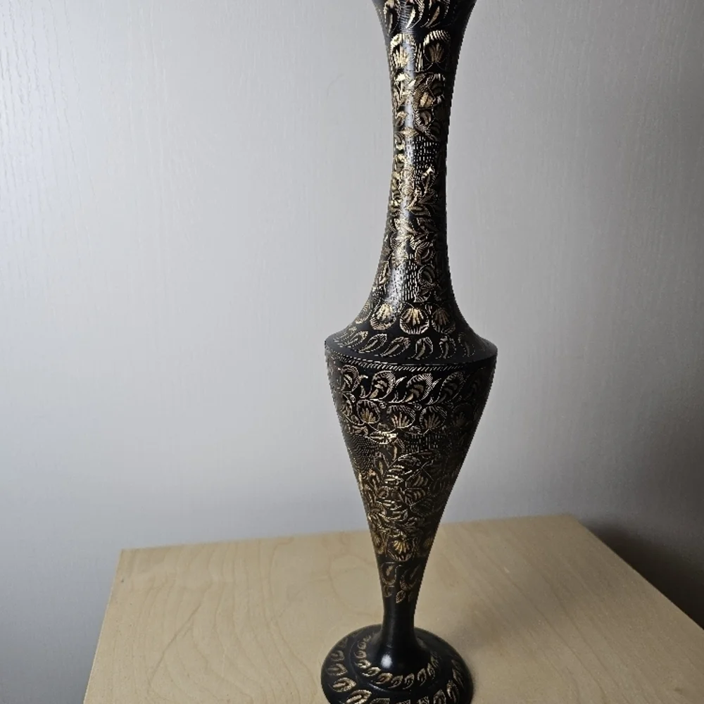 Elegant Black and Gold Vase
